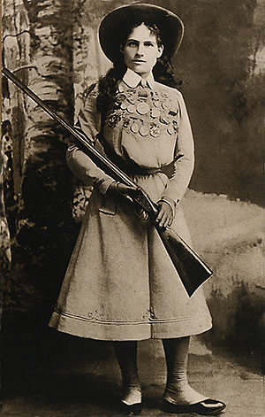 sharpshooter Annie Oakley and her rifle